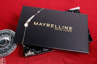 開箱實測 MAYBELLINE全新《輕羽絨柔霧唇釉》