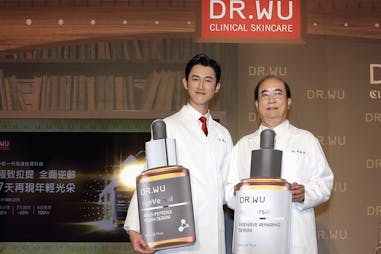 DR.WU #7日電波精華_超逆齡多肽修復精華X角鯊潤澤修復精華 吳慷仁