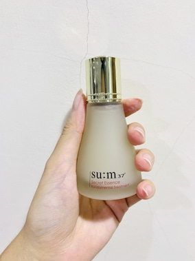 su:m37經典肌秘露配方升級好評推薦！明星複方酵母精華，透過264小時3次再發酵，有效改善肌膚狀態，奇蹟活酵潤澤有感～