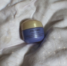 口碑乳霜推薦資生堂全新「激抗痕亮采緊緻霜」，迅速撫紋拉提有感，改寫肌齡從現在開始！抗老乳霜試用推薦