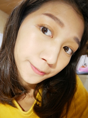 Za創新專櫃級美白聚光粉底精華，打造亮一階膚色無暇完美妝感！