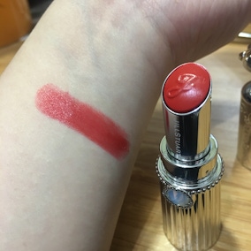 打造本季大勢花瓣唇就靠它．．．《吉麗絲朵花舞絲絨霧唇膏》你試過嗎？