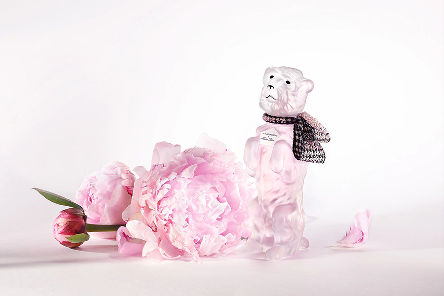 Miss Dior 花漾迪奧淡香水-BOBBY 限量復刻版|美周報