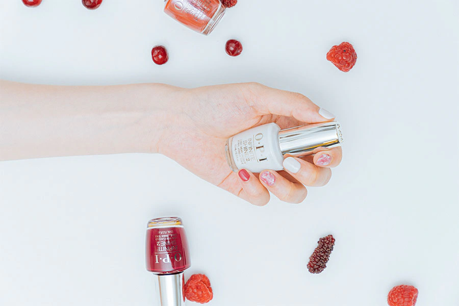 OPI x迷客夏 夏季桑葚莓果季特調指彩｜美周報
