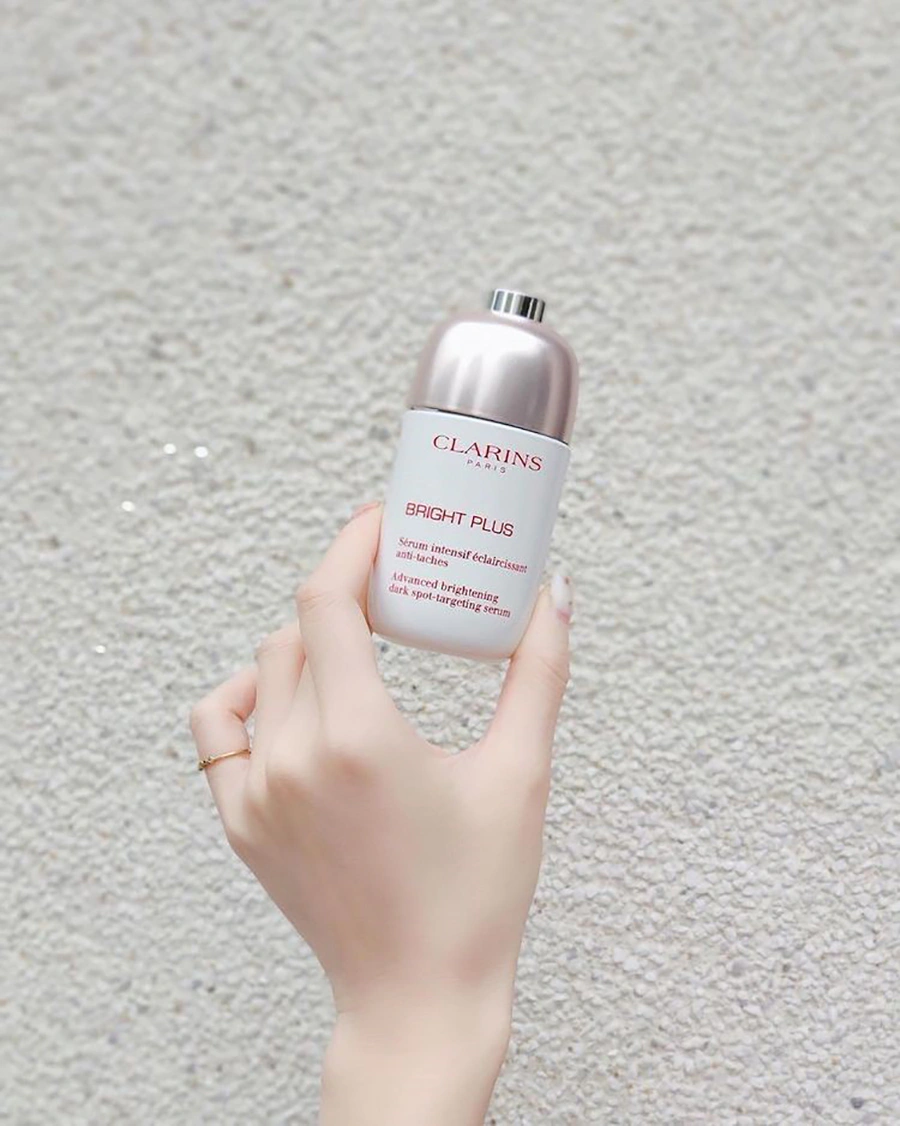 美白產品推薦CLARINS 克蘭詩 氧氣亮白淡斑精華	｜美周報