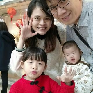 簡佳佳
